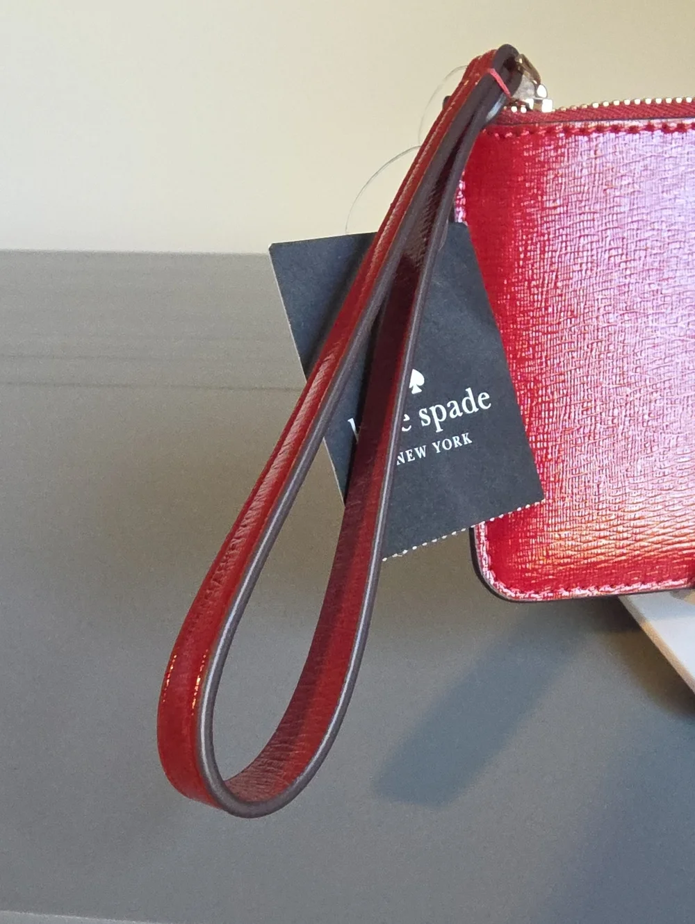 KATE SPADE NEW YORK NWT Lucy Textured Patent Leather L-Zip Wristlet